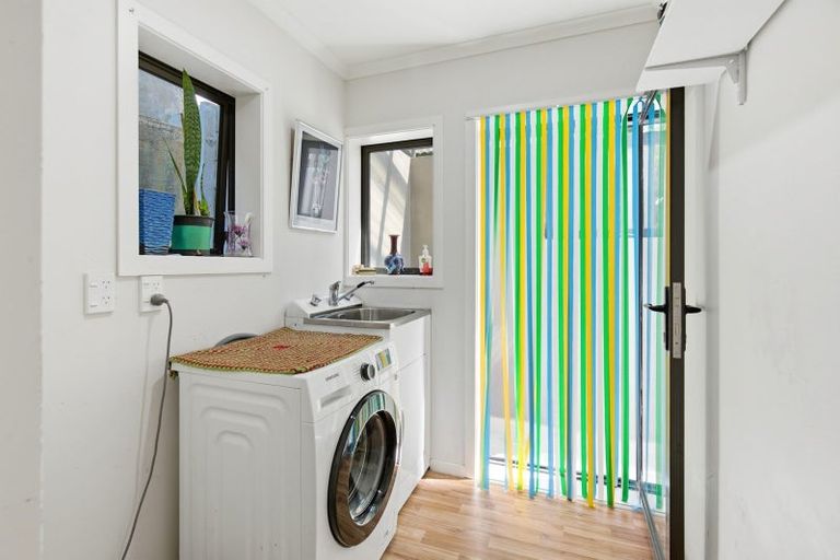 Photo of property in 64 Duncan Terrace, Kilbirnie, Wellington, 6022