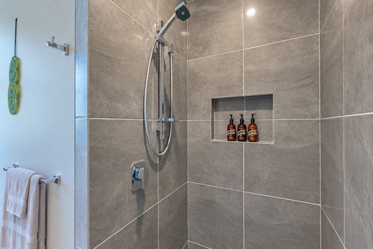 Photo of property in 989 East Coast Road, Kaiaua, Miranda, 2473