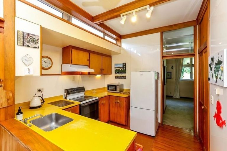 Photo of property in 103 Gover Street, New Plymouth, 4310