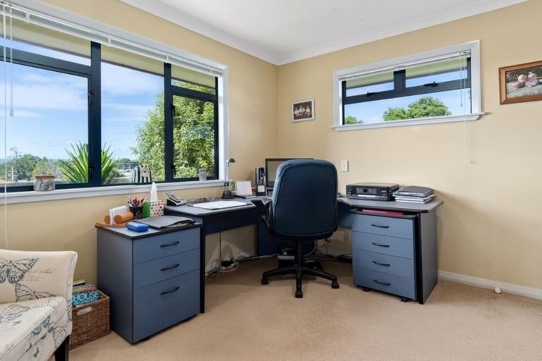 Photo of property in 15 La Colina Place, Bethlehem, Tauranga, 3110