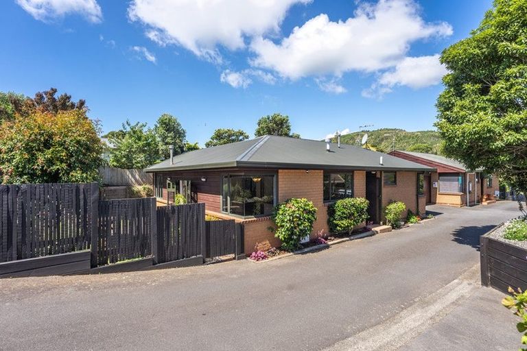 Photo of property in 2/53 Amohia Street, Paraparaumu, 5032