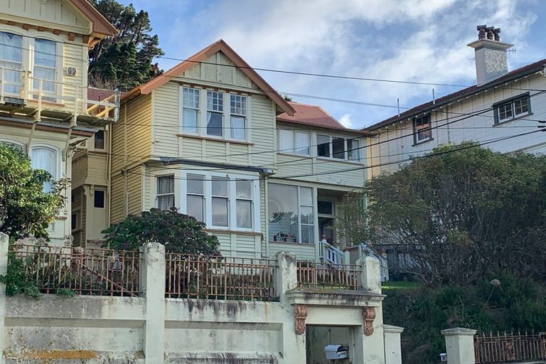 Photo of property in 21 Burnell Avenue, Thorndon, Wellington, 6011