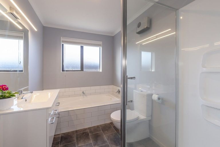 Photo of property in 128 Broadlands Drive, Rolleston, 7615