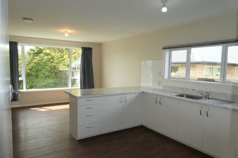 Photo of property in 2/271 Avonhead Road, Avonhead, Christchurch, 8042