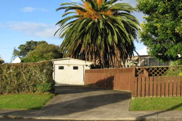 Photo of property in 56 Amberley Avenue, Te Atatu South, Auckland, 0610