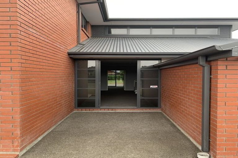 Photo of property in 3 Foresters Crescent, Parklands, Christchurch, 8083