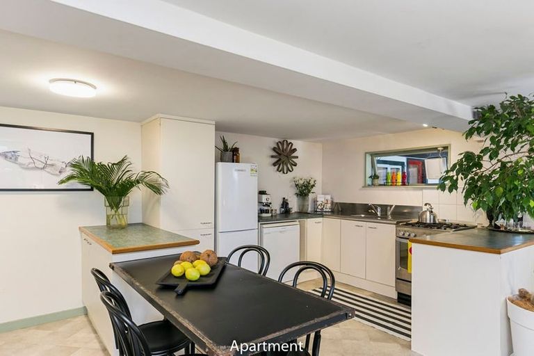 Photo of property in 3 Dover Street, Island Bay, Wellington, 6023