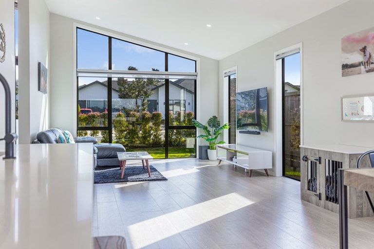 Photo of property in 74 Vinistra Road, Huapai, Kumeu, 0810