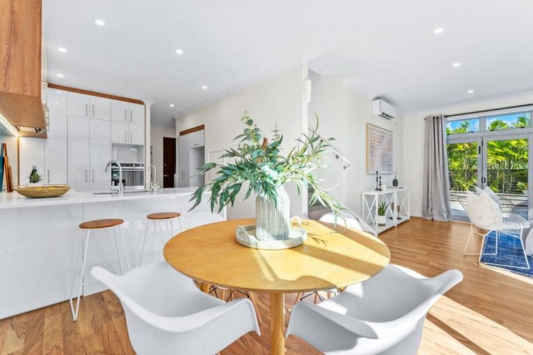 Photo of property in 11f Clearwater Cove, West Harbour, Auckland, 0618