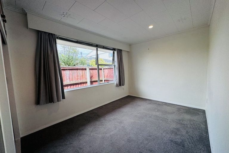 Photo of property in 2/290 Avonhead Road, Avonhead, Christchurch, 8042