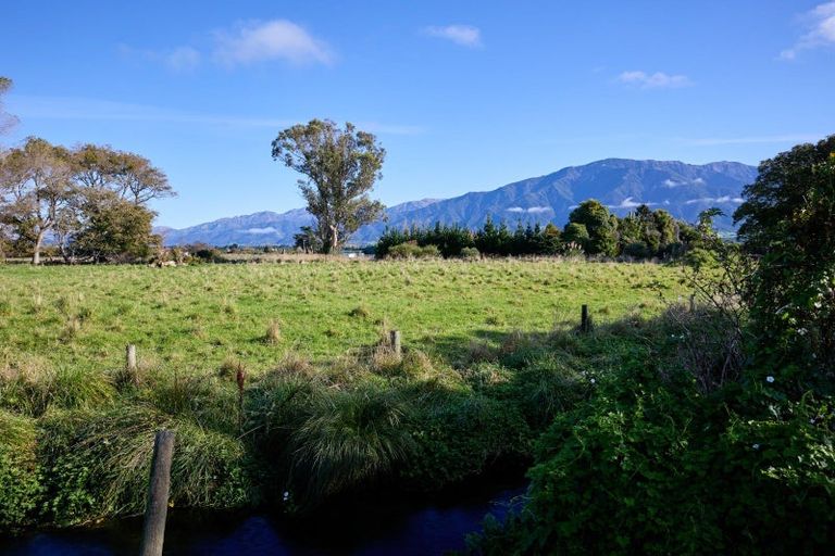 Photo of property in 153b Beach Road, Kaikoura, 7300