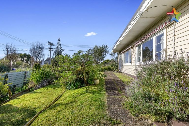 Photo of property in 67 Tasman Road, Otaki Beach, Otaki, 5512