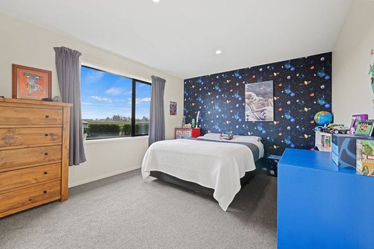 Photo of property in 1 Hayfield Terrace, Cust, Rangiora, 7471