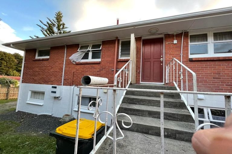 Photo of property in 32 Walpole Avenue, Hillpark, Auckland, 2102