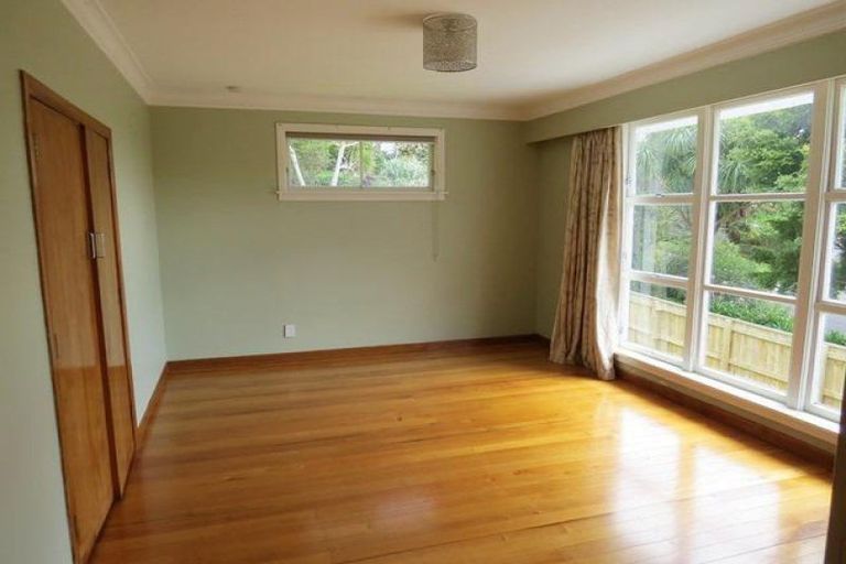 Photo of property in 84 Carrington Street, Lower Vogeltown, New Plymouth, 4310