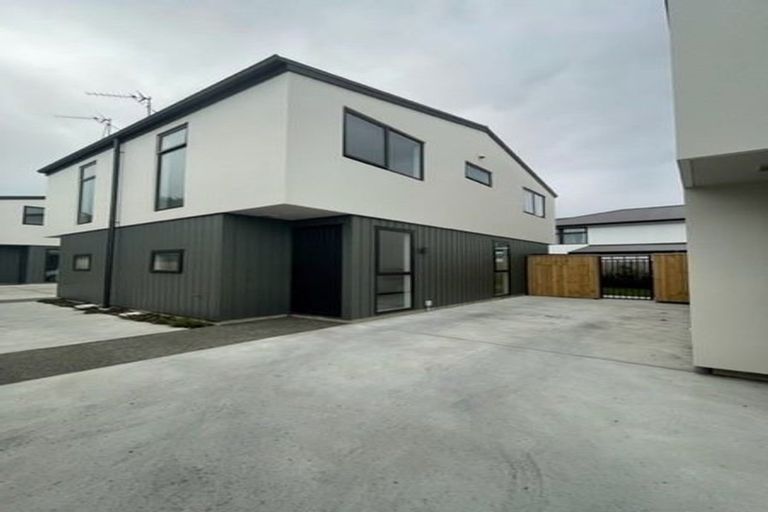 Photo of property in 2/4 Gibbon Street, Sydenham, Christchurch, 8023