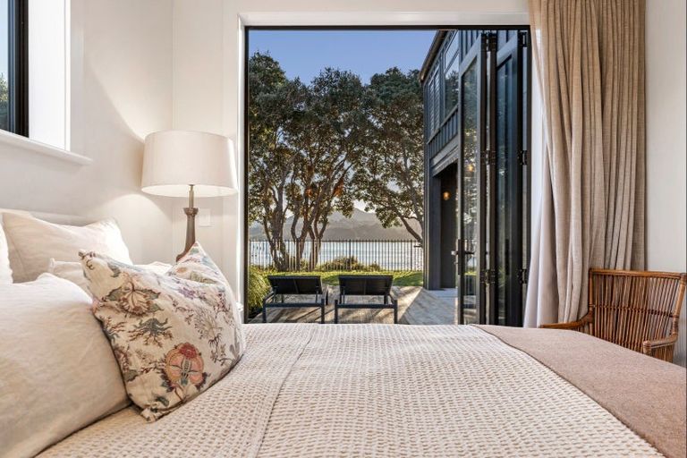 Photo of property in 10 Ida Way, Omaha, 0986