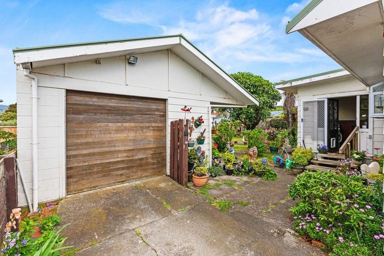 Photo of property in 3 Sharda Grove, Paraparaumu Beach, Paraparaumu, 5032