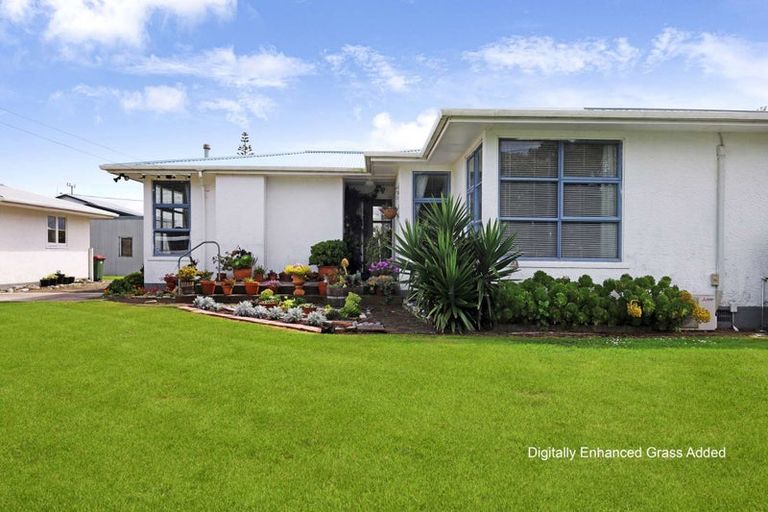 Photo of property in 20 Suffolk Street, Patea, 4520