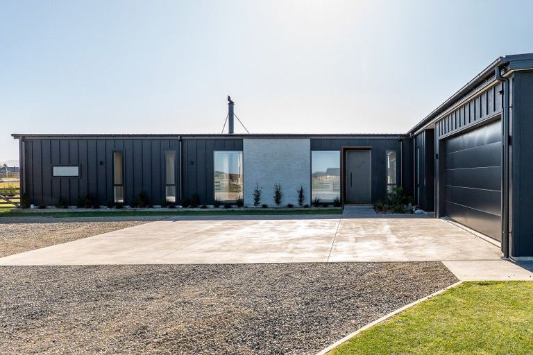 Photo of property in 64 Summers Road, Darfield, 7571