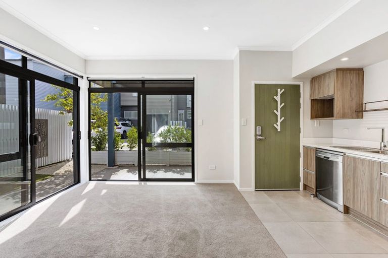 Photo of property in 22 Mollusc Road, Hobsonville, Auckland, 0616