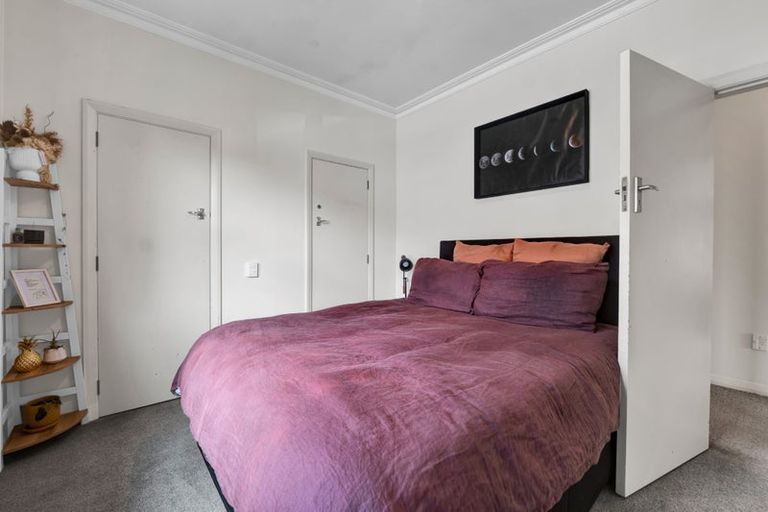 Photo of property in 23 Waimea Street, Westown, New Plymouth, 4310