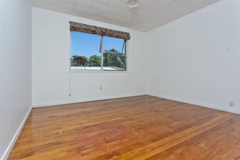 Photo of property in 47 Normanton Street, Glenfield, Auckland, 0629