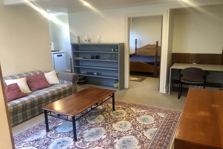 Photo of property in 4 Batham Drive, Mount Victoria, Wellington, 6011