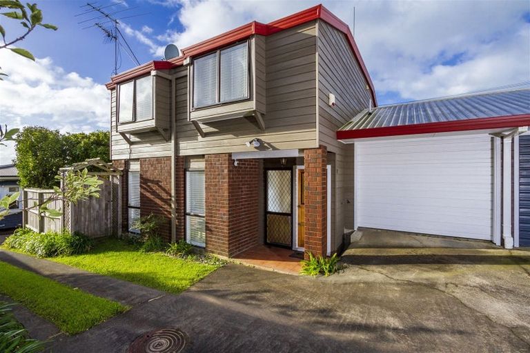 Photo of property in 2/14 Aramoana Avenue, Devonport, Auckland, 0624