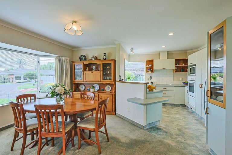 Photo of property in 6 Wilton Row, Taradale, Napier, 4112