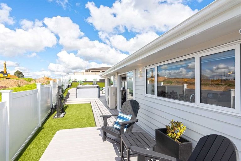 Photo of property in 26 Will Street, Huapai, Kumeu, 0810