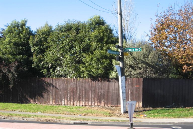 Photo of property in 122 Mahia Road, Wattle Downs, Auckland, 2103