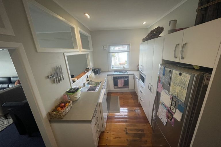 Photo of property in 11 Tane Street, New Lynn, Auckland, 0600