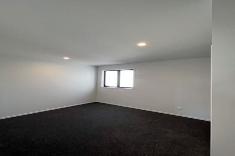 Photo of property in 5 Aramata Road, Papakura, 2110