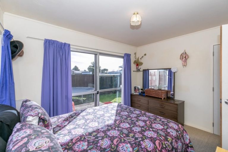 Photo of property in 36 Oakfield Crescent, Pukete, Hamilton, 3200