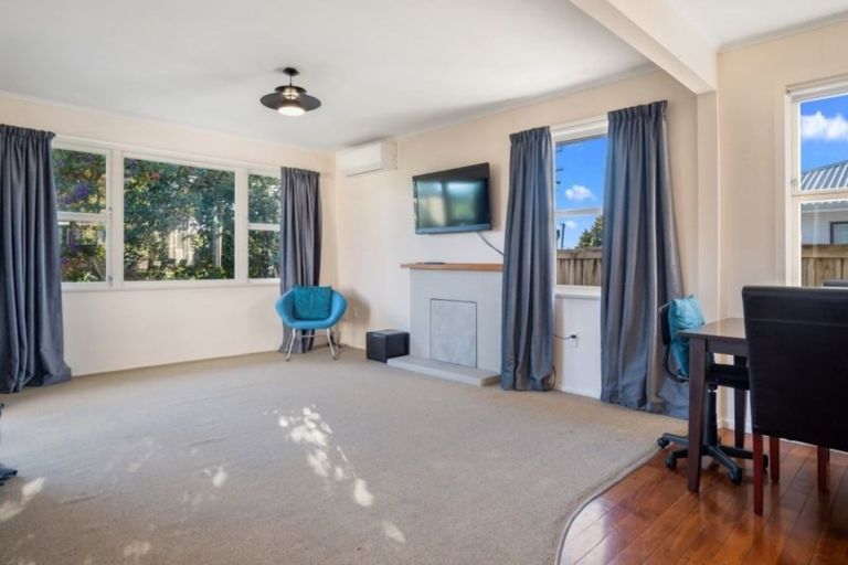 Photo of property in 65a Queen Road, Bellevue, Tauranga, 3110