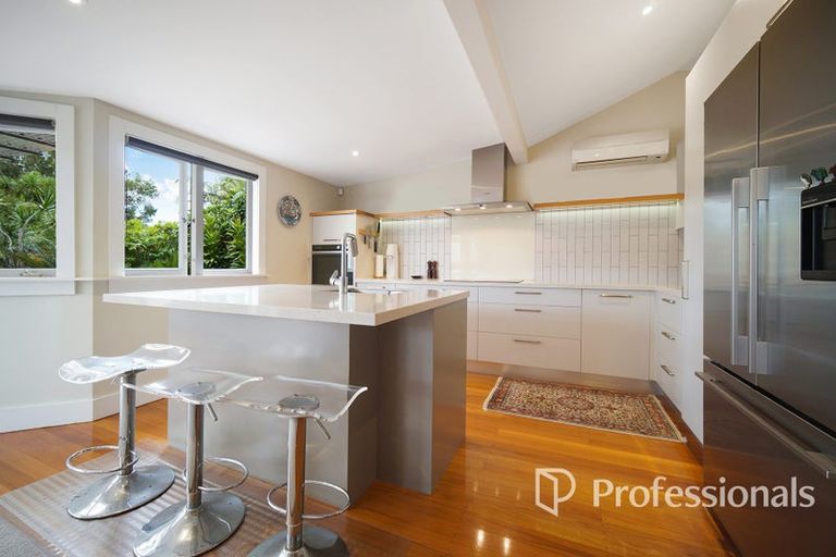 Photo of property in 42 Tui Street, Point Chevalier, Auckland, 1022