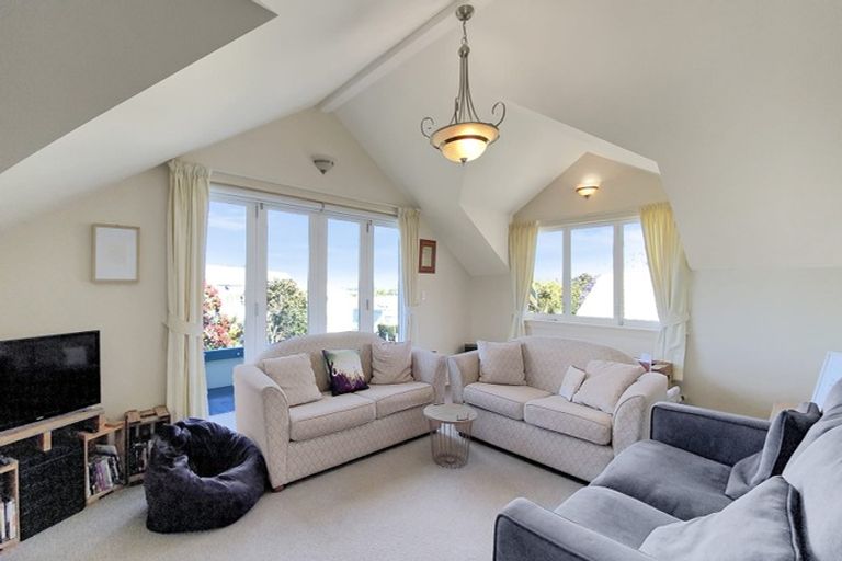 Photo of property in 88 Victoria Road, Devonport, Auckland, 0624