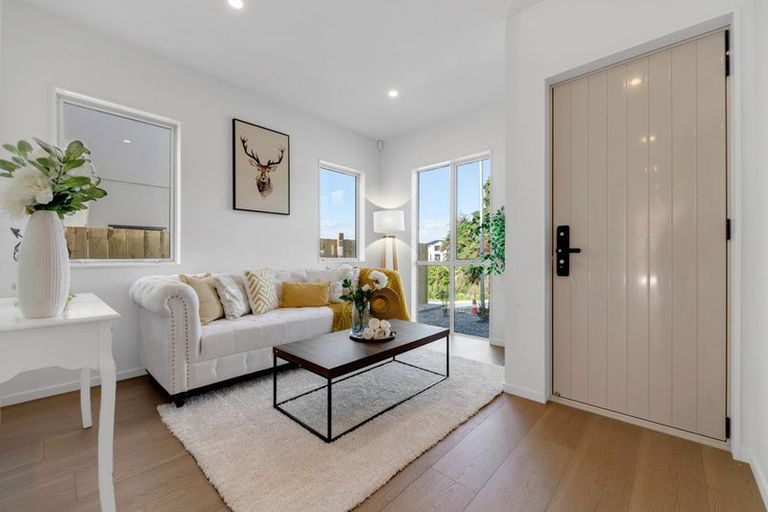 Photo of property in 15 Sagitta Drive, Flat Bush, Auckland, 2019