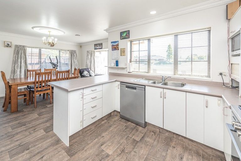 Photo of property in 2 Saint Helens Place, Tawhero, Whanganui, 4501