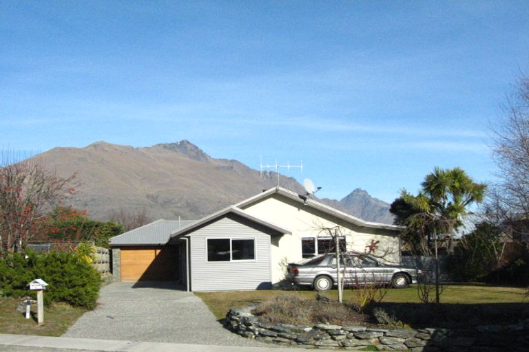 Photo of property in 1 Kelvin Place, Kelvin Heights, Queenstown, 9300