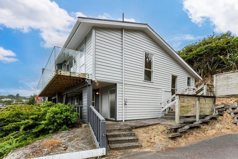Photo of property in 9/124 Redwood Avenue, Tawa, Wellington, 5028