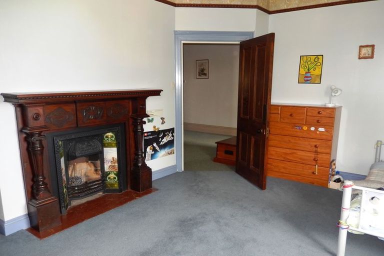 Photo of property in 19 Wharfe Street, South Hill, Oamaru, 9400