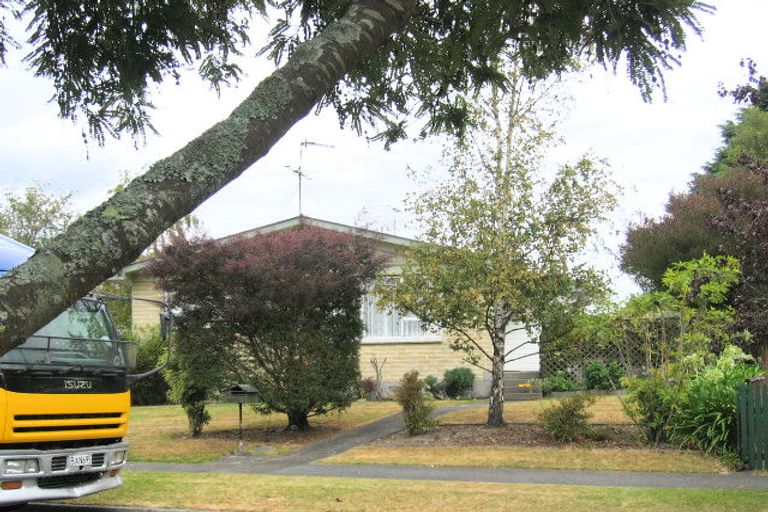 Photo of property in 39b Tacoma Drive, Totara Park, Upper Hutt, 5018