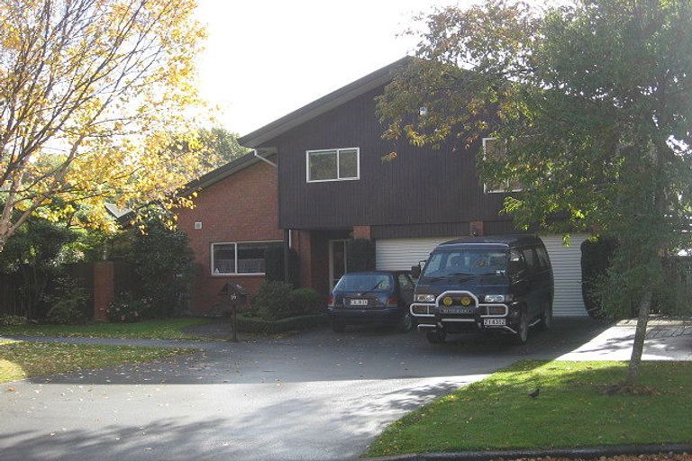 Photo of property in 16 Tyndale Place, Ilam, Christchurch, 8041