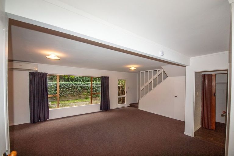 Photo of property in 93 Churton Drive, Churton Park, Wellington, 6037