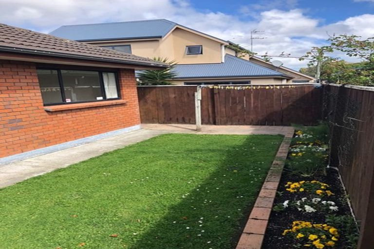 Photo of property in 2/101 Pohutukawa Street, Woburn, Lower Hutt, 5011