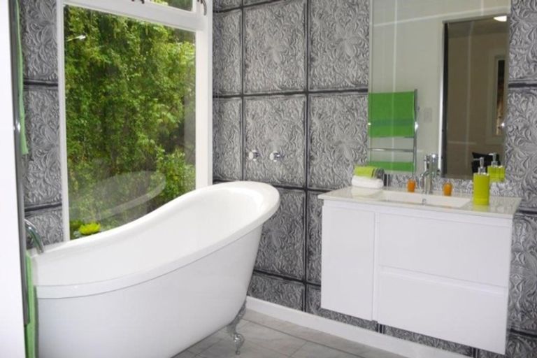 Photo of property in 2/42f Valley Road, Cashmere, Christchurch, 8022