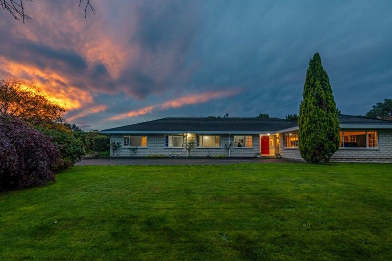 Photo of property in 130 Parewanui Road, Bulls, 4894