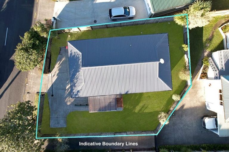 Photo of property in 81a Dundale Avenue, Blockhouse Bay, Auckland, 0600